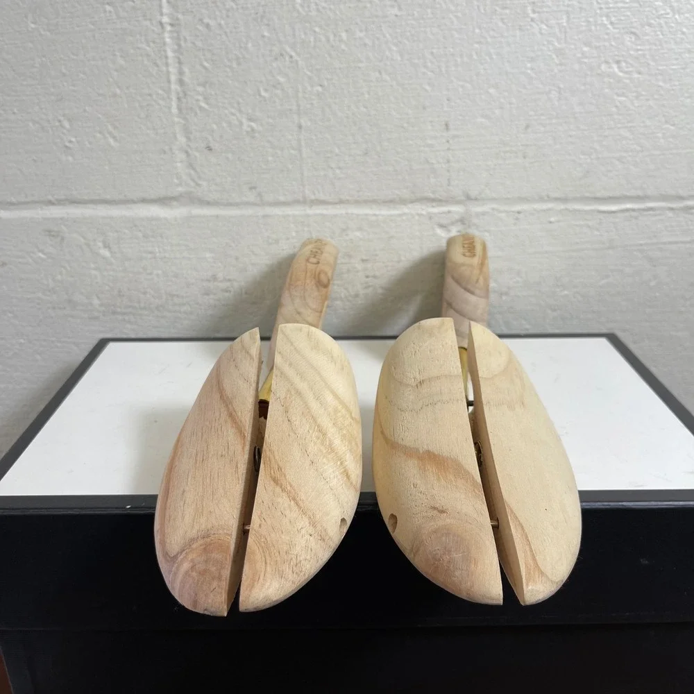 Cheaney Wood Shoe Trees Natural‎ Split Toe Gold Tone Hardware Size L UK 10 – 11